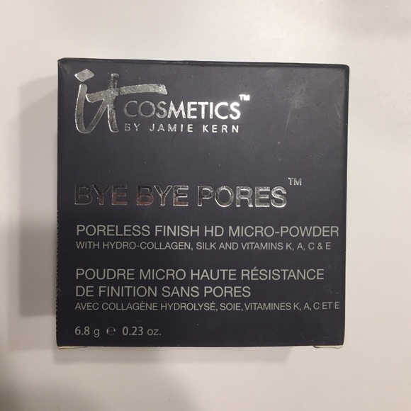 iT Cosmetics Bye Bye powder. Translucent.