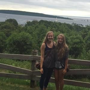 Meet your Posher, Mikayla