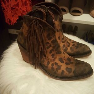 NIB Liberty booties