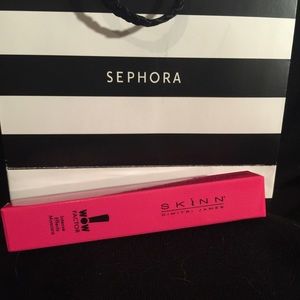 Skinn wow mascara