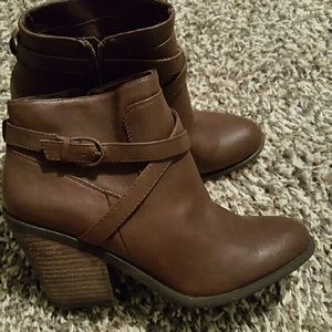 New!! Lucky Brand Leather Boots Size 9.5