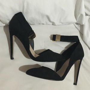 Suede pointy pumps