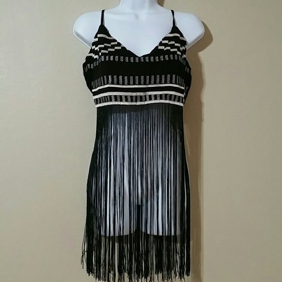 🌷REDUCED PRICE!🌷👚 🆕 Shake Down Fringe Top👚 - Picture 4 of 4