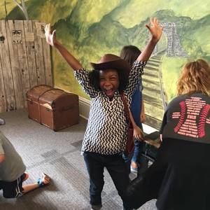 Meet your Posher, Hilda