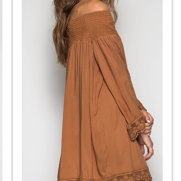 Long Sleeve Off Shoulder Dress - Picture 3 of 4