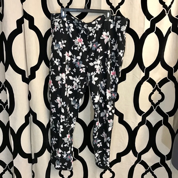 New Look Floral Print Pants - Picture 1 of 4