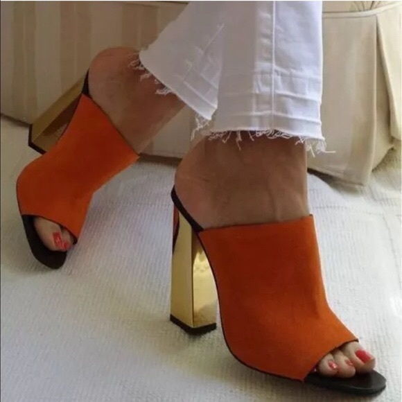 Zara Shoes - Last chance❤️❤️Leather Mule Sandals