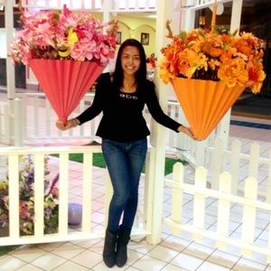 Hello Poshers! Welcome to my closet!😍