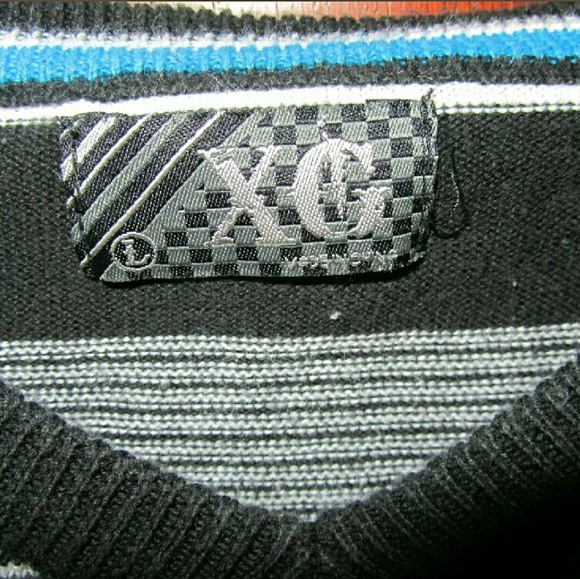 Men's sweater size Large - Picture 3 of 3