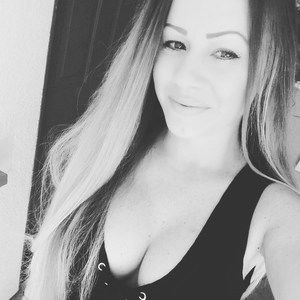 Meet your Posher, Danielle nichole