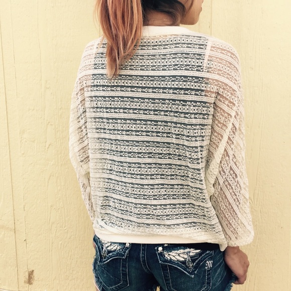 Kimchi Biue by UO Cream Lace Oversized Blouse