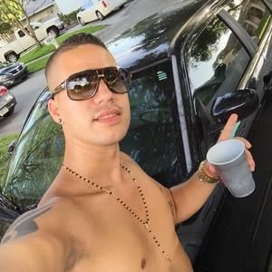 Meet your Posher, Yasmany