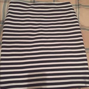 ✅ Merona work skirt, size 4.