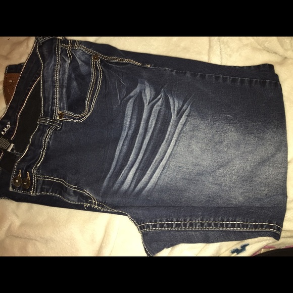 Aryia size 22