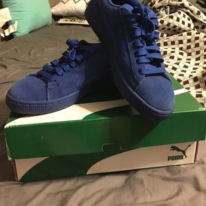 Blue suede pumas