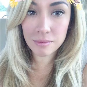 Meet your Posher, Stephanie