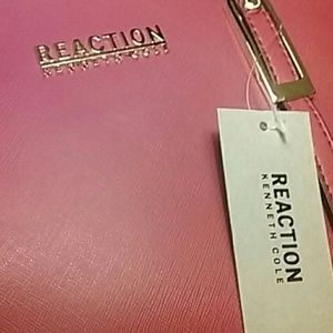 Kenneth Cole Reaction-Red