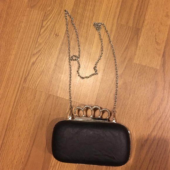 Black clutch - Picture 1 of 3