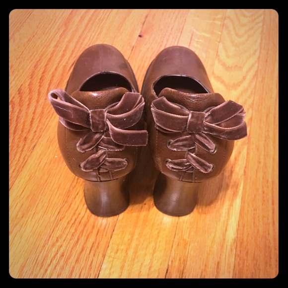 Brown leather heels