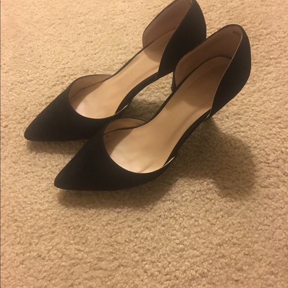 Black high heels size 7