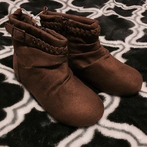 Old Navy Toddler girl booties size 11T