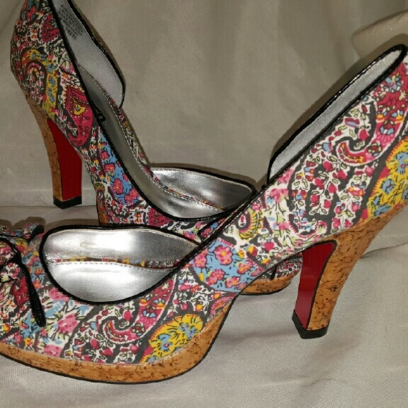 Brand new Adorable Unlisted Paisley Peep Toes - Picture 2 of 4
