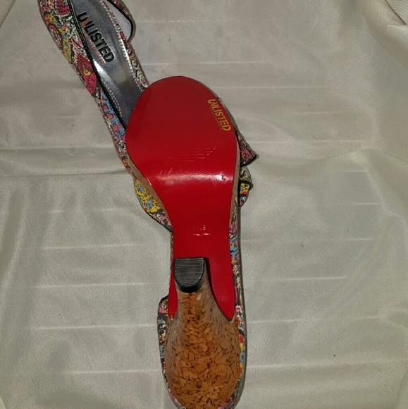 Brand new Adorable Unlisted Paisley Peep Toes - Picture 3 of 4