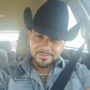 Meet your Posher, Hiram