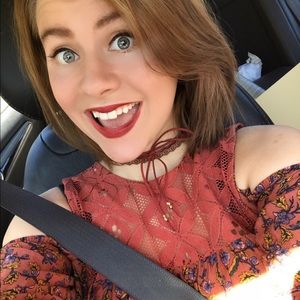 Meet your Posher, Alyssa