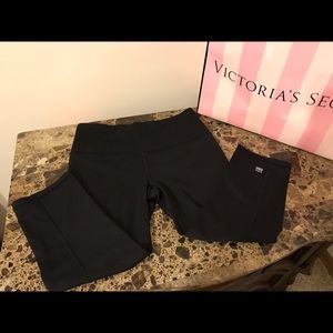 VSX cropped leggings