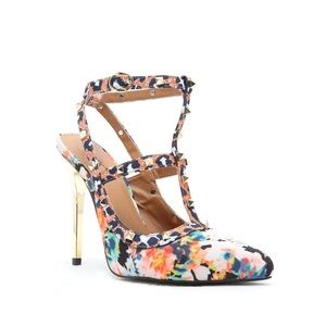 Studded cagey pointy toe heels