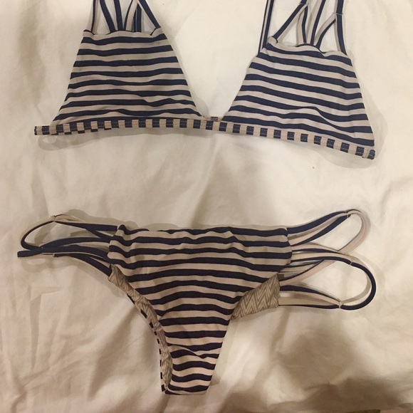 Acacia Maui bottoms navy/creme stripe