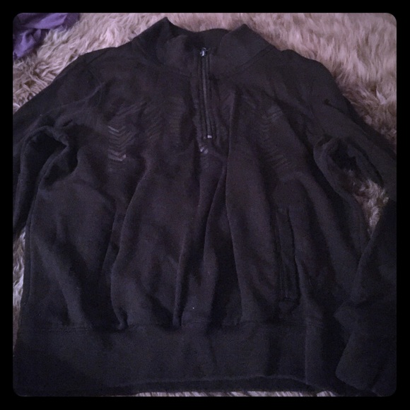 Half-zip Pullover