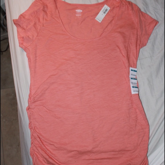 New Maternity Old Navy tshirt