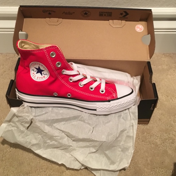 RED HIGH TOP CONVERSE
