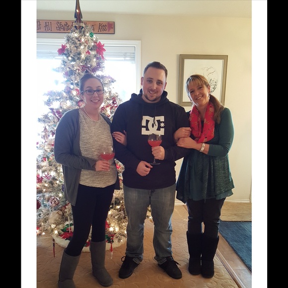 Meet your Posher - Picture 2 of 3