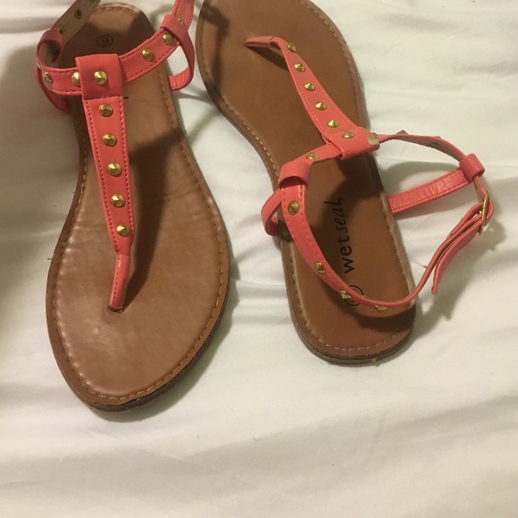 Sandals - Picture 2 of 2