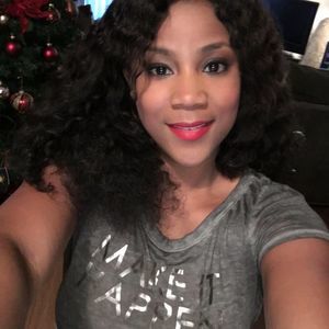 Meet your Posher, Ayashia