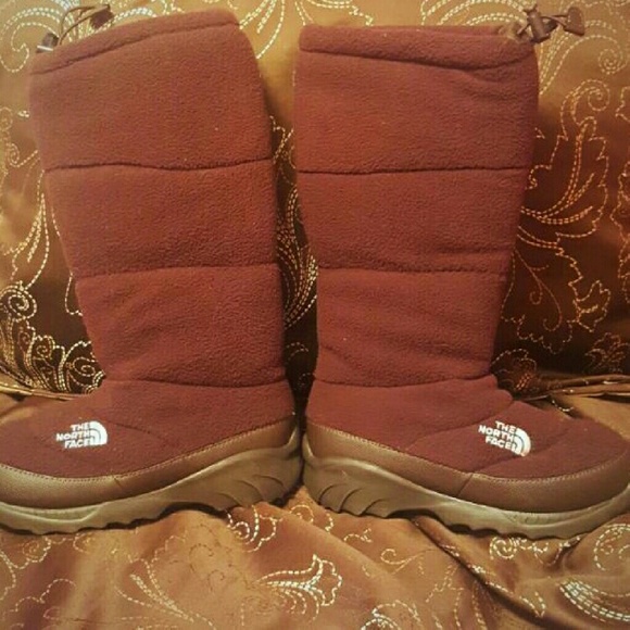 NORTHFACE BOOTS SIZE 6