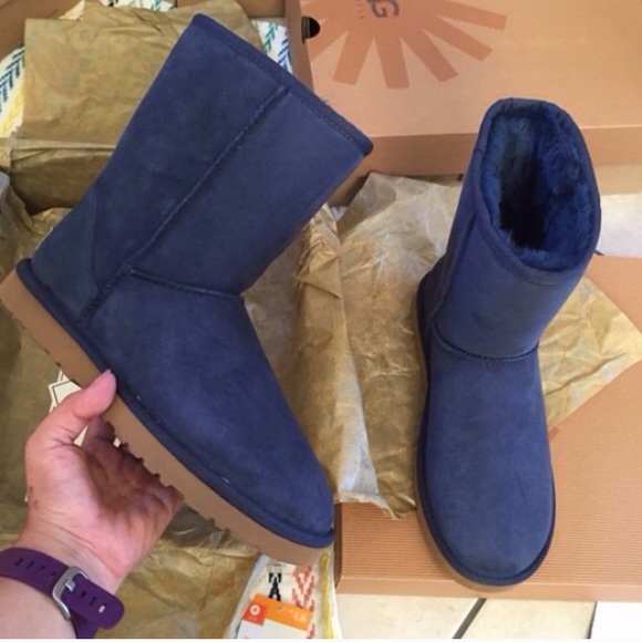 UGG authentic classic short navy boot Sz 10 new - Picture 3 of 4