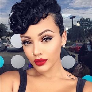 Meet your Posher, Alana