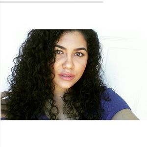 Meet your Posher, Paola