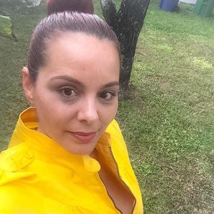 Meet your Posher, Gv