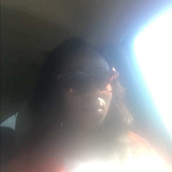 Meet your Posher, Kelly - Picture 3 of 3