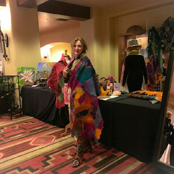 Nuno felted scarf: wool and silj - Picture 4 of 4