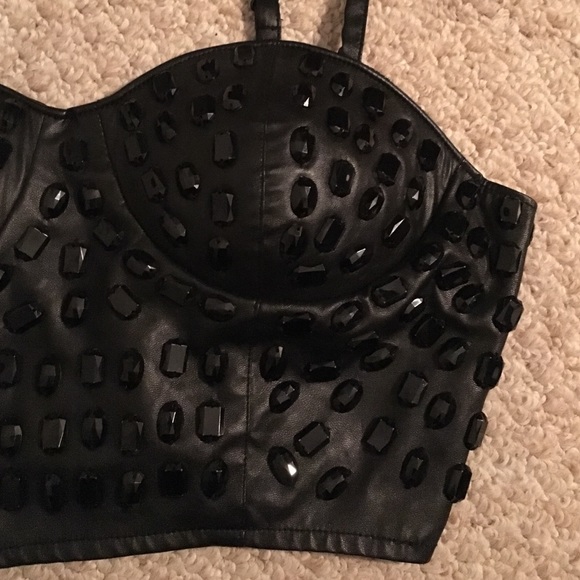 NWOT ❗️Final Sale❗️Black Studded, Forever 21 Crop - Picture 2 of 4