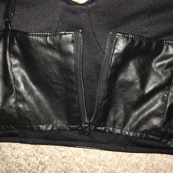 NWOT ❗️Final Sale❗️Black Studded, Forever 21 Crop - Picture 3 of 4
