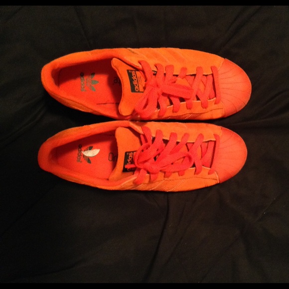 Pharrell Superstar Adidas SOLD - Picture 2 of 3