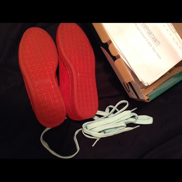 Puma Suede SOLD - Picture 3 of 3