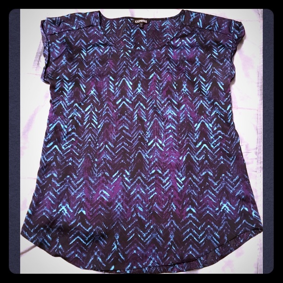 Express Sleeveless Blouse• Size L